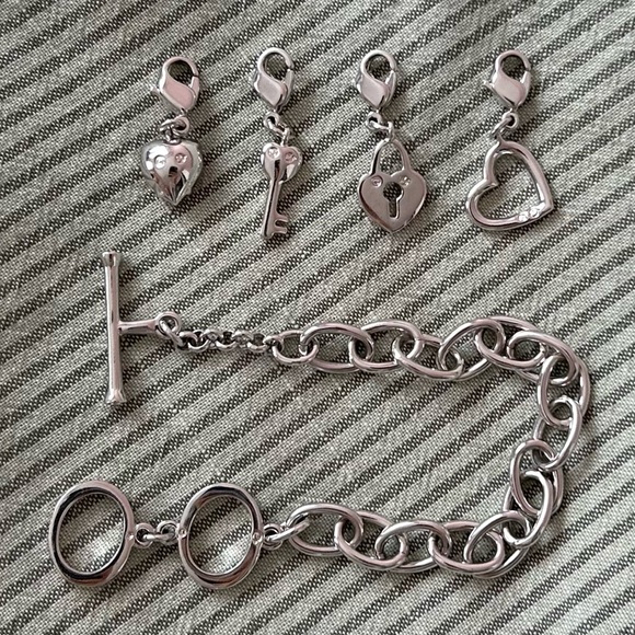 Swarovski Crystal Heart Charm Bracelet - Picture 6 of 7